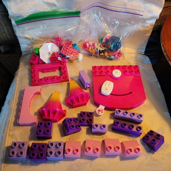 Barbie Princess Castle Mega Bloks - Picture 12 of 16
